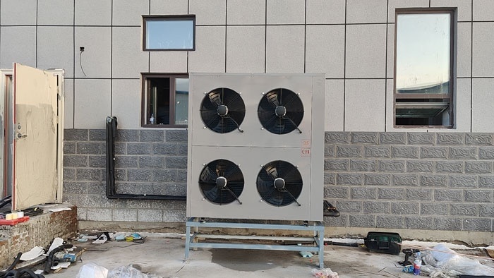 The Two Sessions set the tone for green development, and the upper air of the dual-source heat pump station