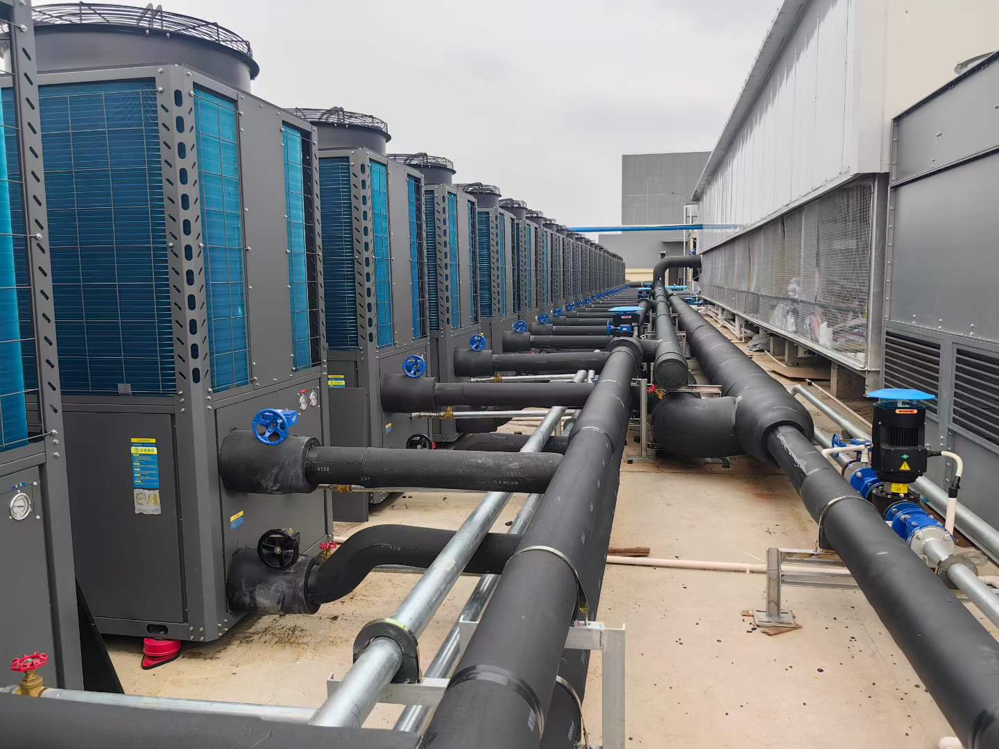 Dual-Source Heat Pump Project Officially Launched, Empowering Factory Low-Carbon and Energy-Saving Transformation